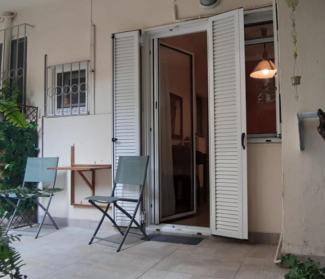 Cozy Studio 5Mins Walk From Acropolis Museum Athena Bagian luar foto